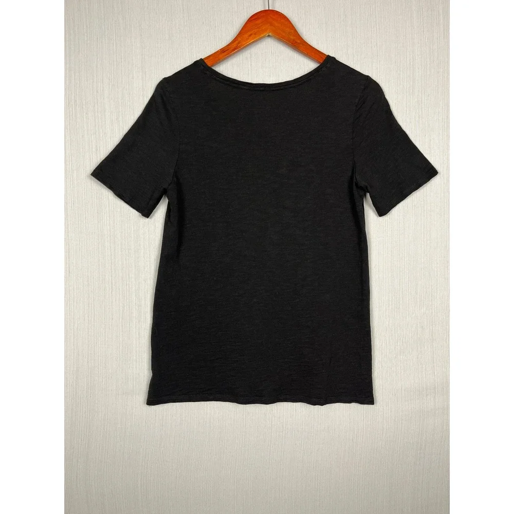 Chico's Ultimate Tee Womens S Black V-Neck T-Shirt Slub‎ Knit Casual Basics